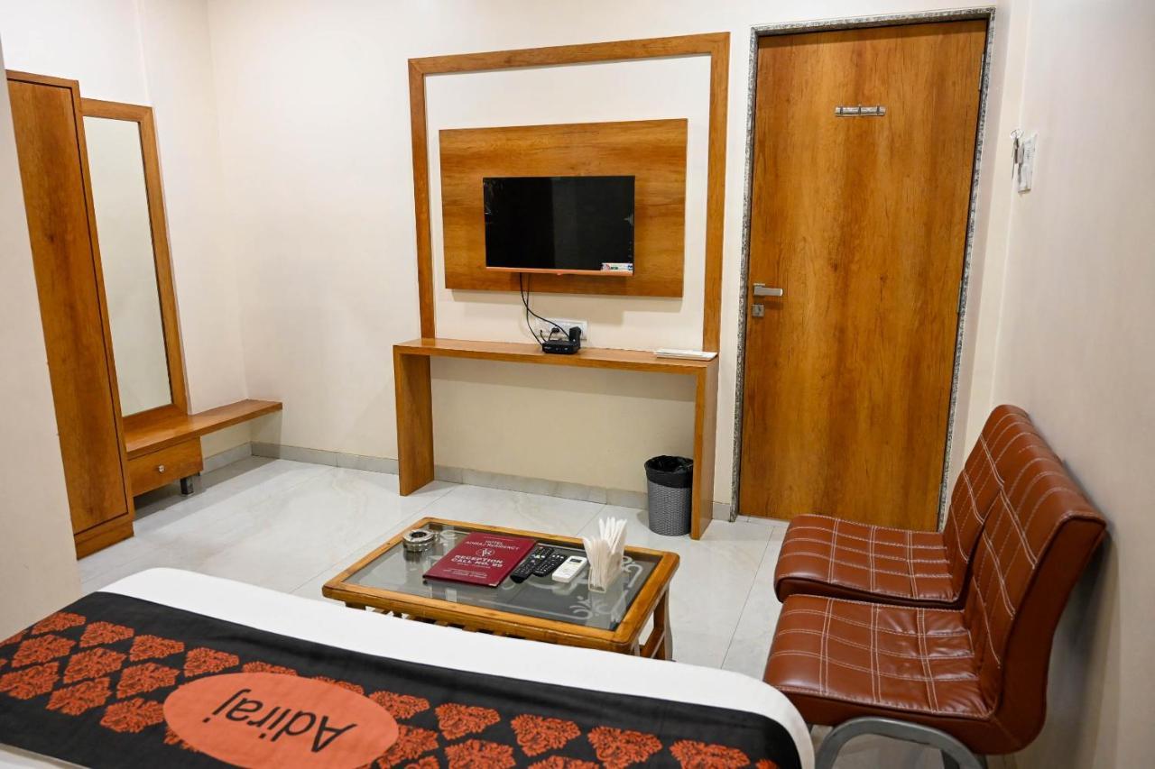 فندق Adiraj Residency نافي مومباي المظهر الخارجي الصورة