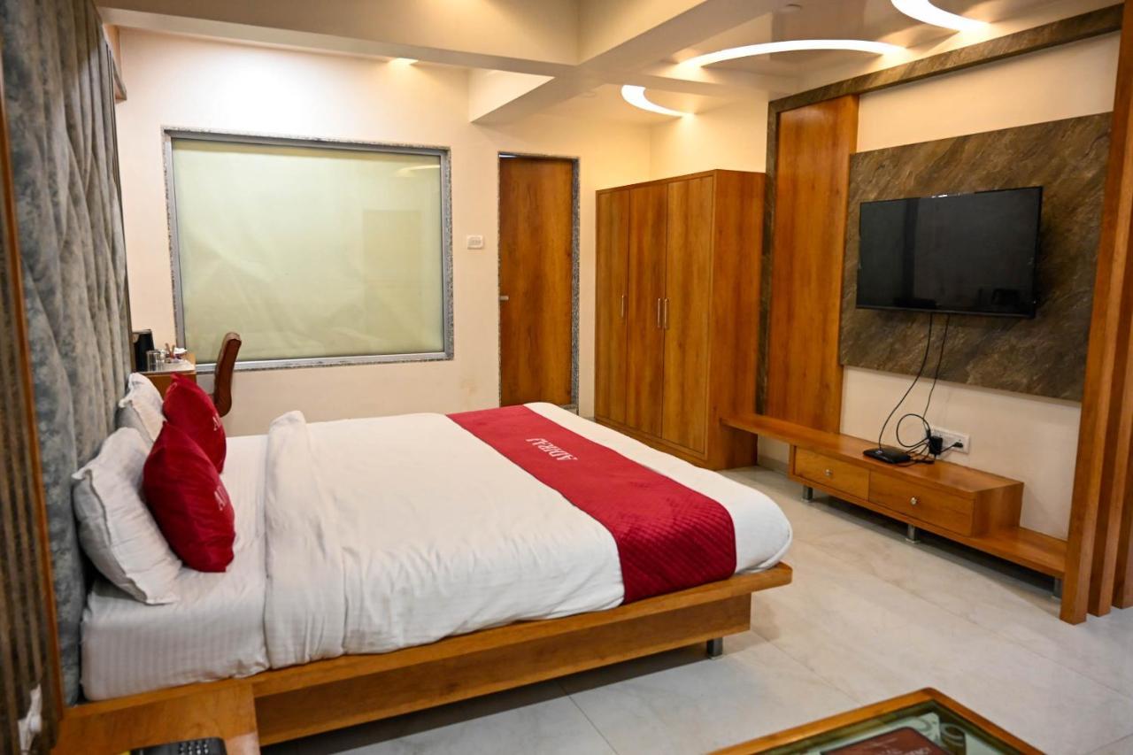فندق Adiraj Residency نافي مومباي المظهر الخارجي الصورة