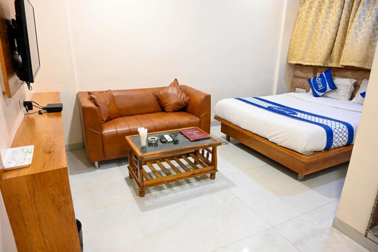 فندق Adiraj Residency نافي مومباي المظهر الخارجي الصورة