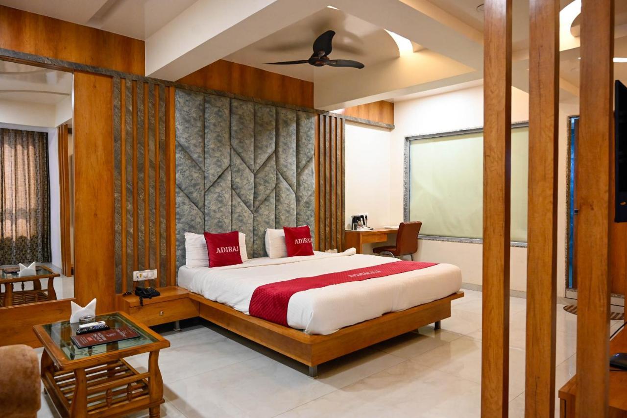 فندق Adiraj Residency نافي مومباي المظهر الخارجي الصورة
