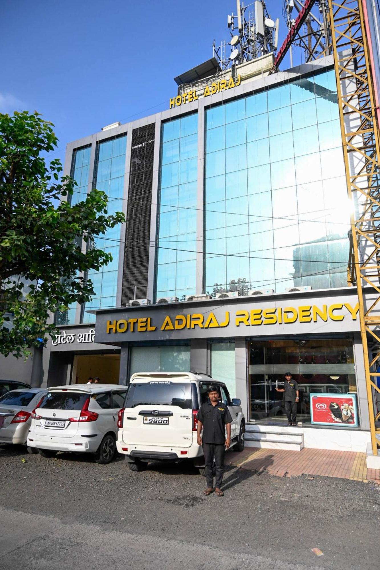 فندق Adiraj Residency نافي مومباي المظهر الخارجي الصورة