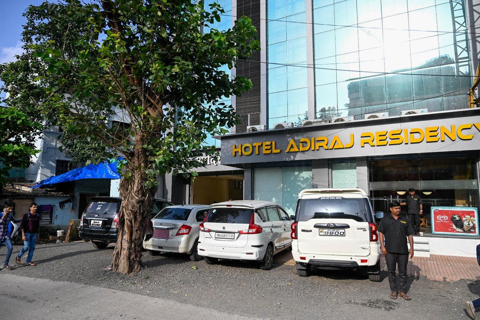 فندق Adiraj Residency نافي مومباي المظهر الخارجي الصورة
